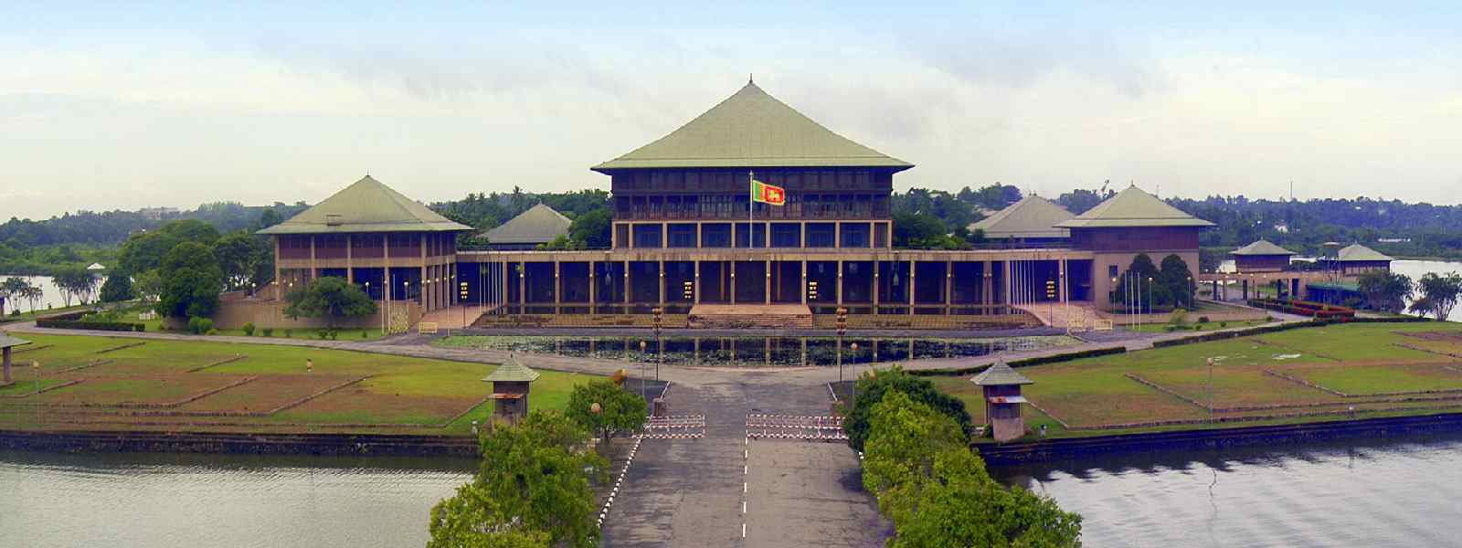 ලබන සතියේ පාර්ලිමේන්තුව එක් දිනයි